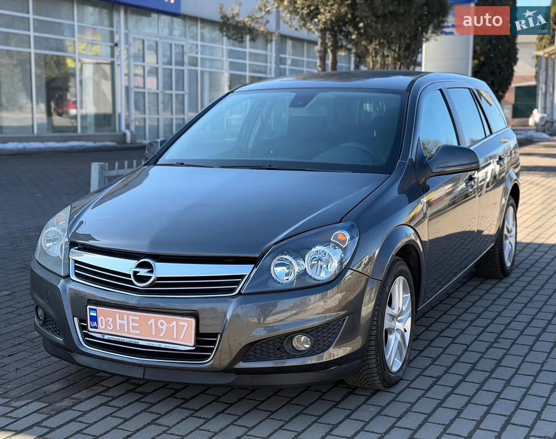 2010 Opel Astra - фото 1
