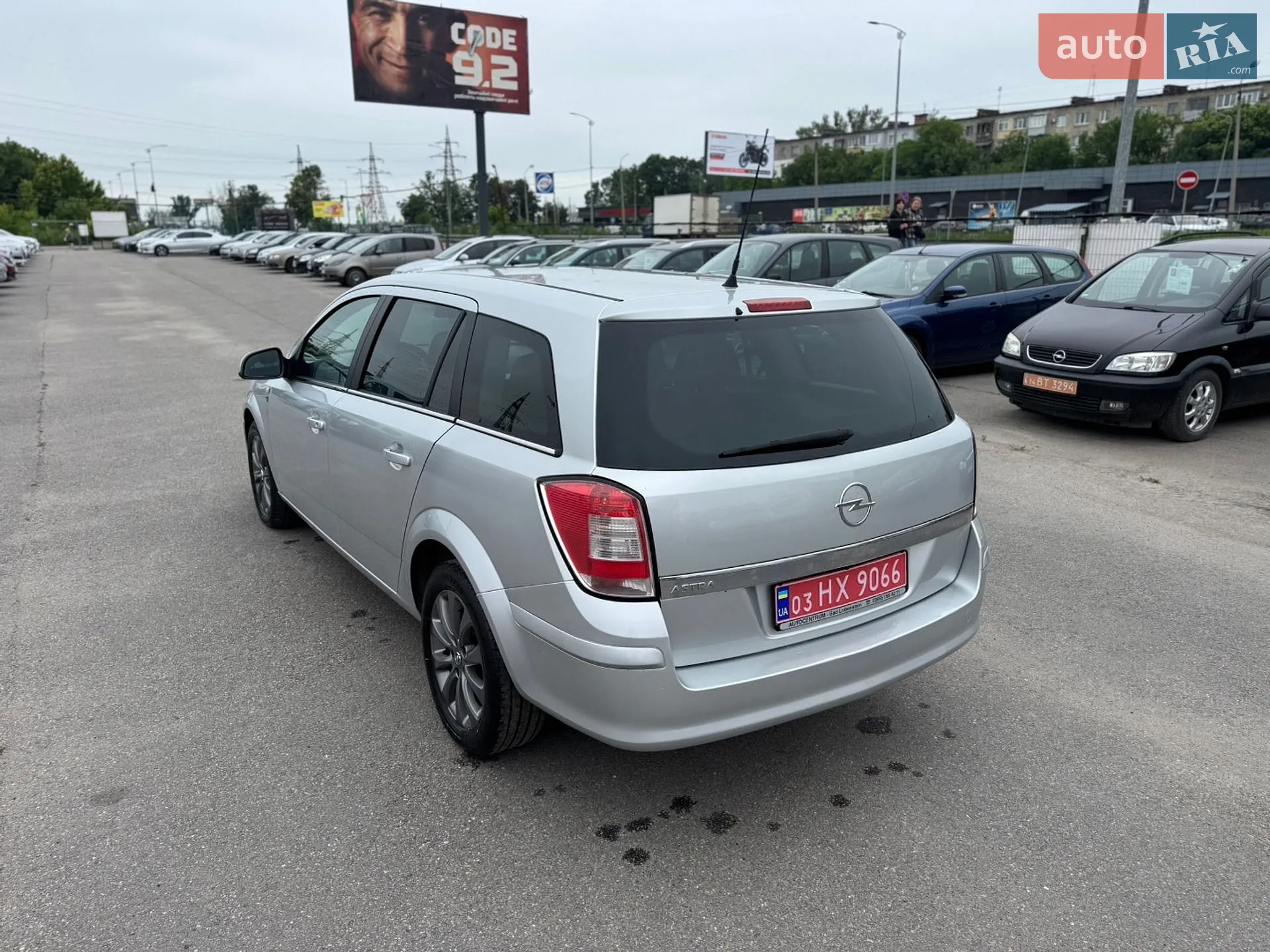 2010 Opel Astra - мініатюра 8