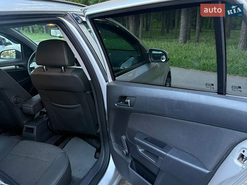Универсал Opel Astra 2009 в Путивле фото 14 Универсал Opel Astra 2009 в Путивле