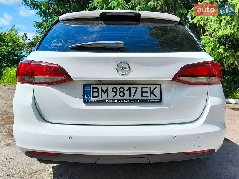 Универсал Opel Astra 2017 в Ромнах