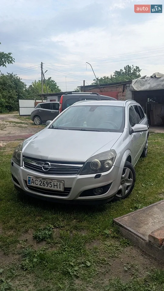 2010 Opel Astra - мініатюра 16