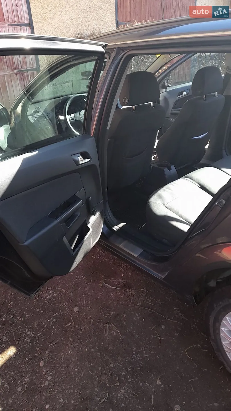 2010 Opel Astra - мініатюра 4