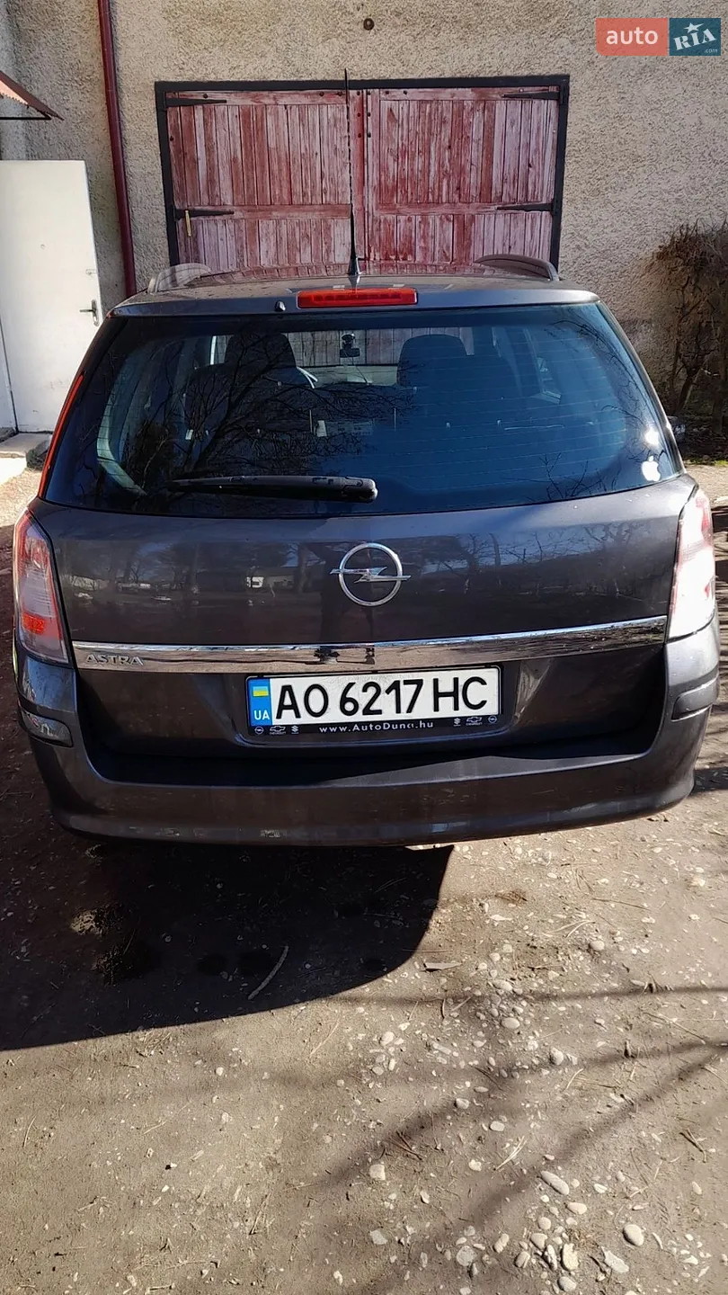 2010 Opel Astra - мініатюра 8