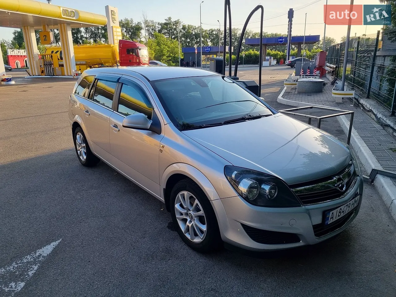 2011 Opel Astra - мініатюра 18