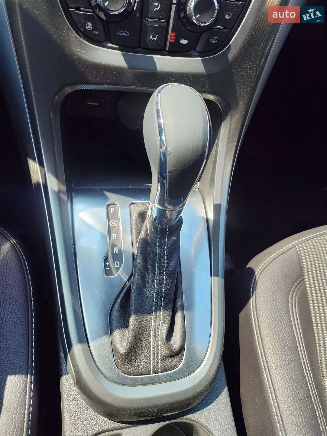 2011 Opel Astra - мініатюра 36