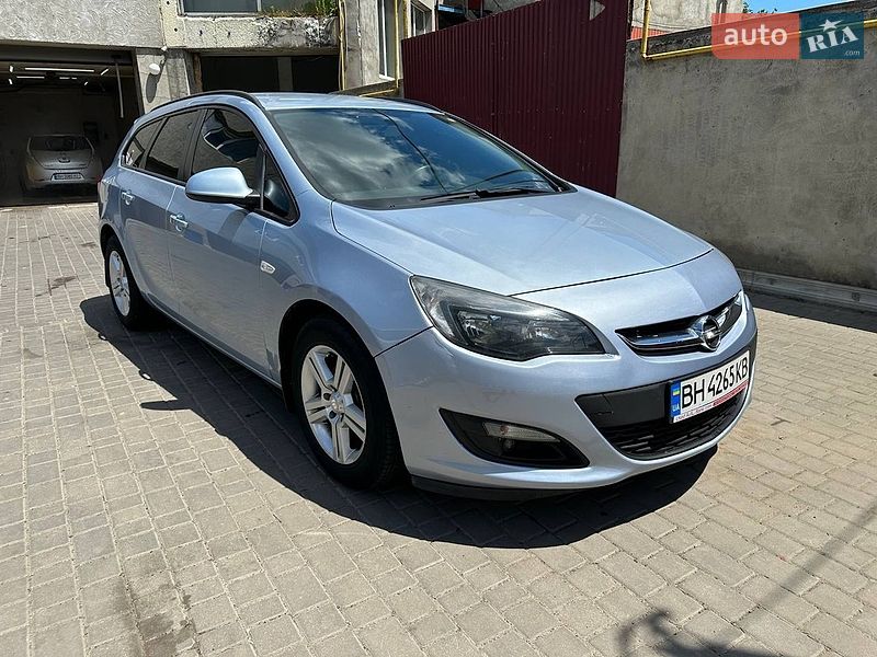 Opel Astra 2014