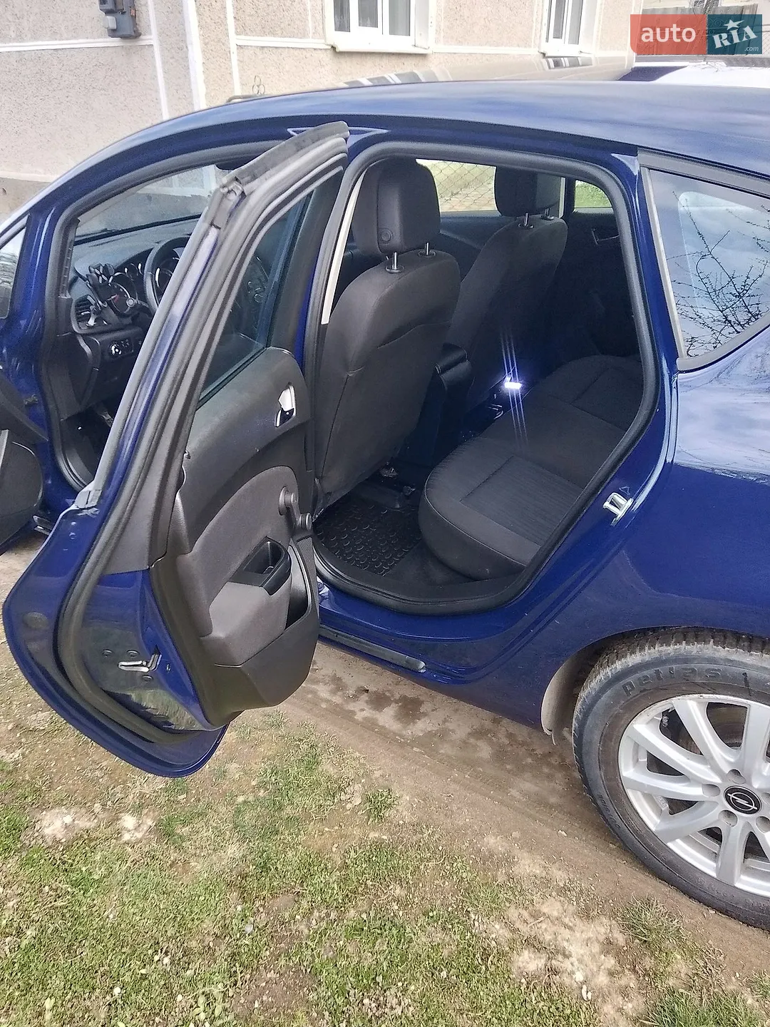 2010 Opel Astra - мініатюра 5