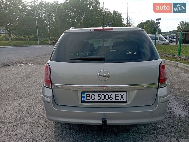 Седан Opel Astra 2006 в Залещиках