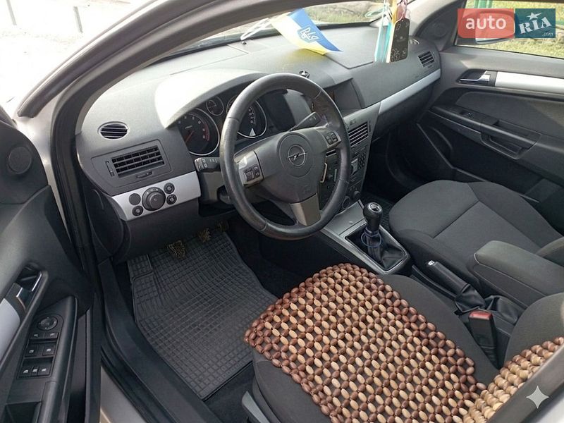 Седан Opel Astra 2006 в Залещиках