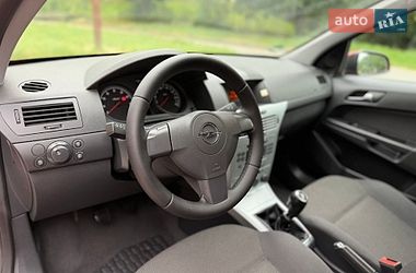 Универсал Opel Astra 2009 в Трускавце