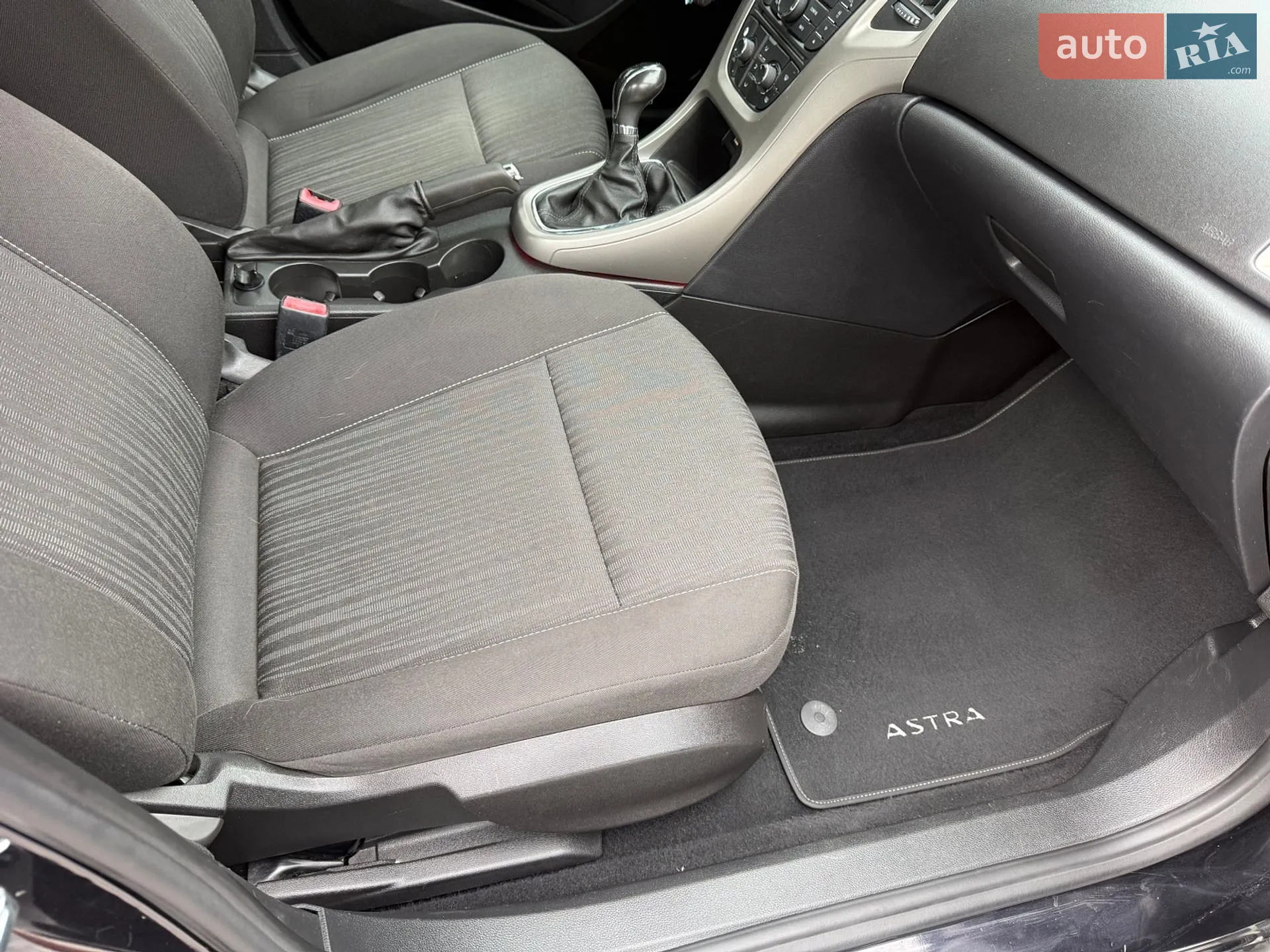 2011 Opel Astra - мініатюра 21