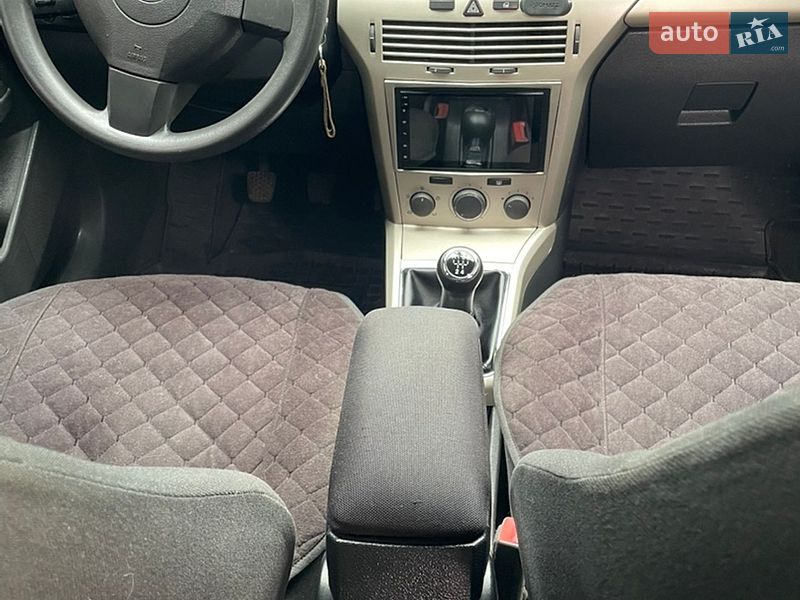 Хэтчбек Opel Astra 2008 в Полтаве