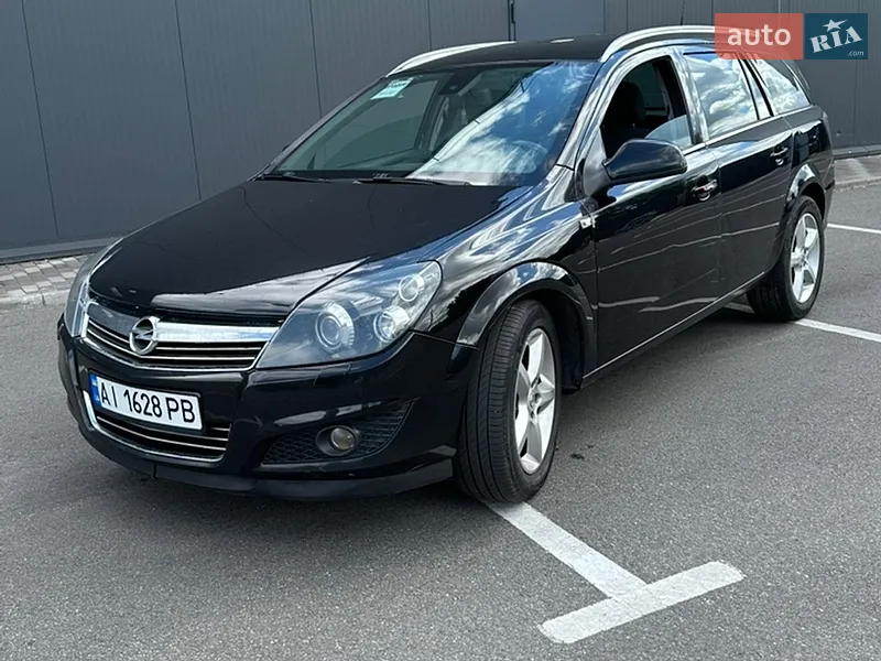 Opel Astra 2011