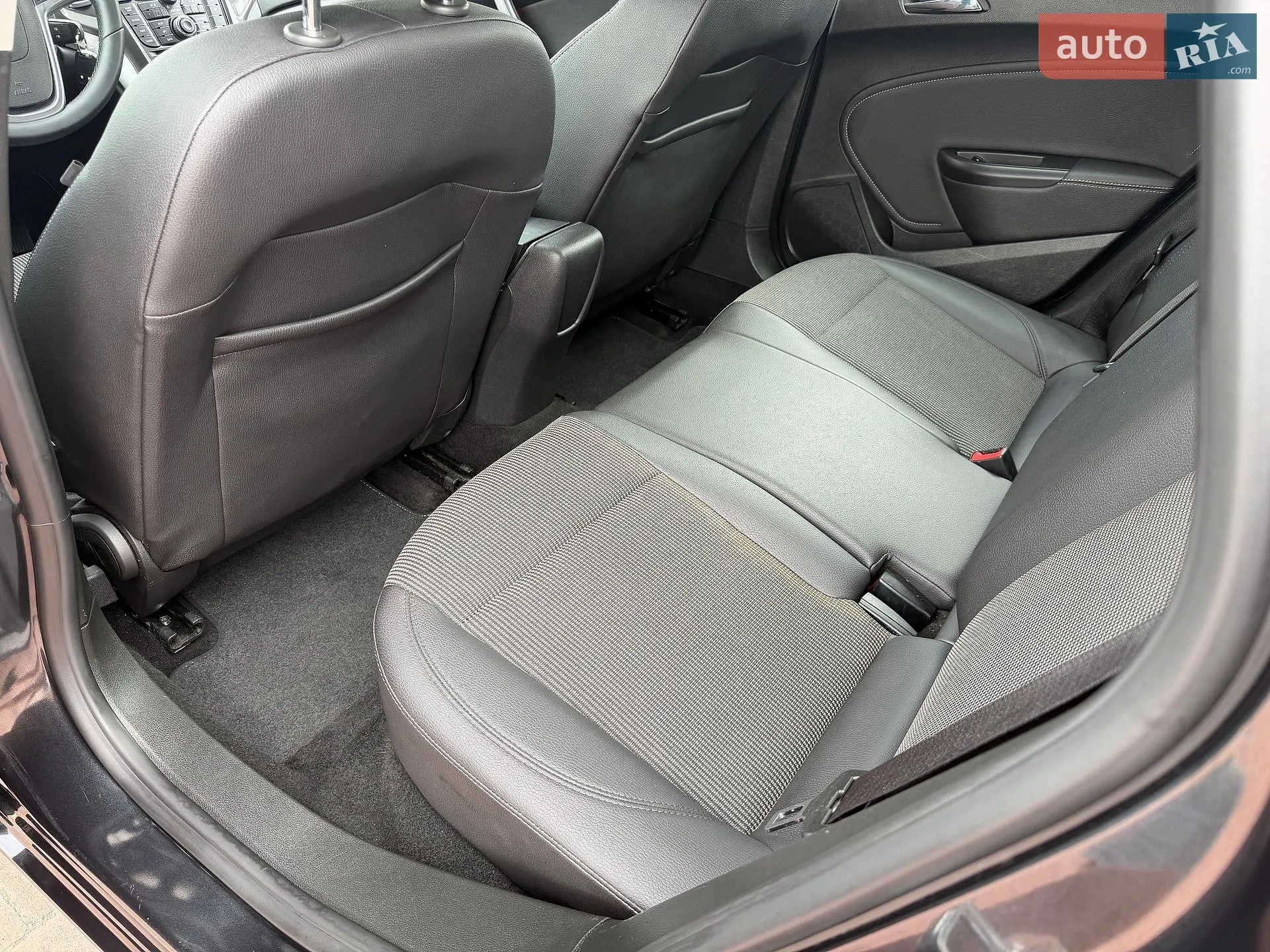 2013 Opel Astra - мініатюра 119