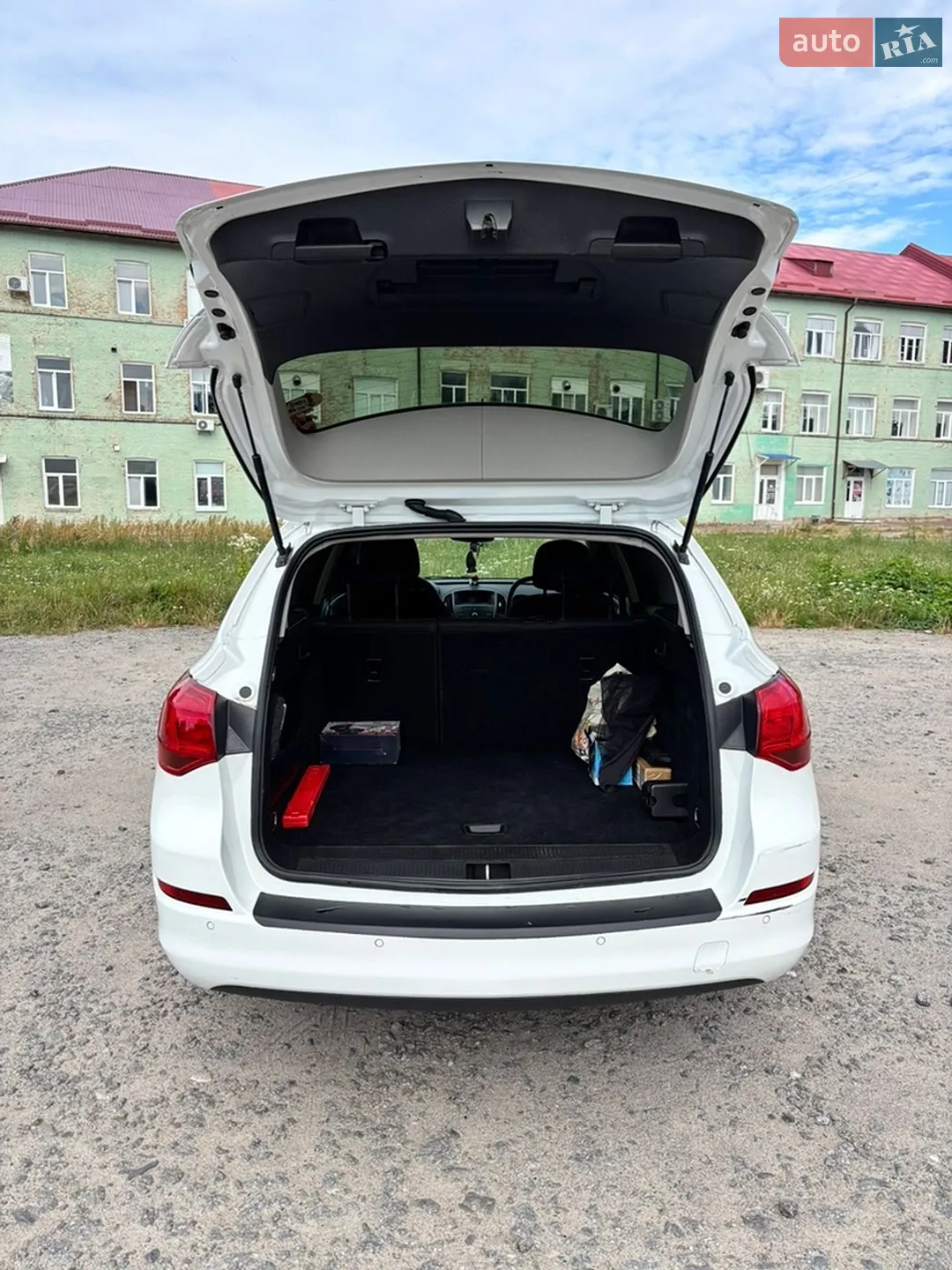 2011 Opel Astra - мініатюра 8