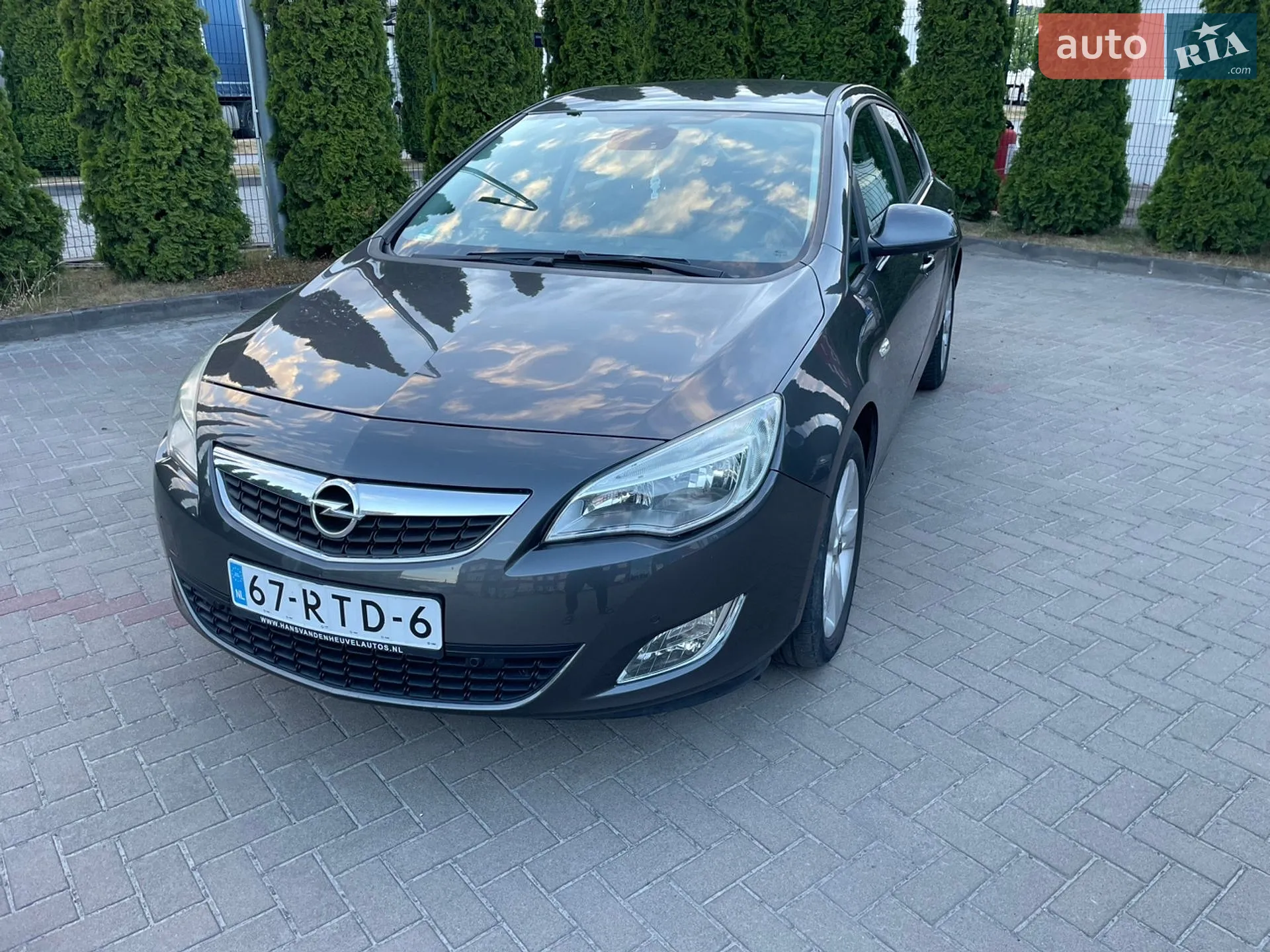 2010 Opel Astra - мініатюра 2