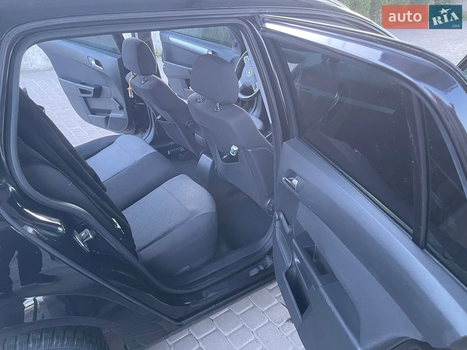 2010 Opel Astra - мініатюра 13