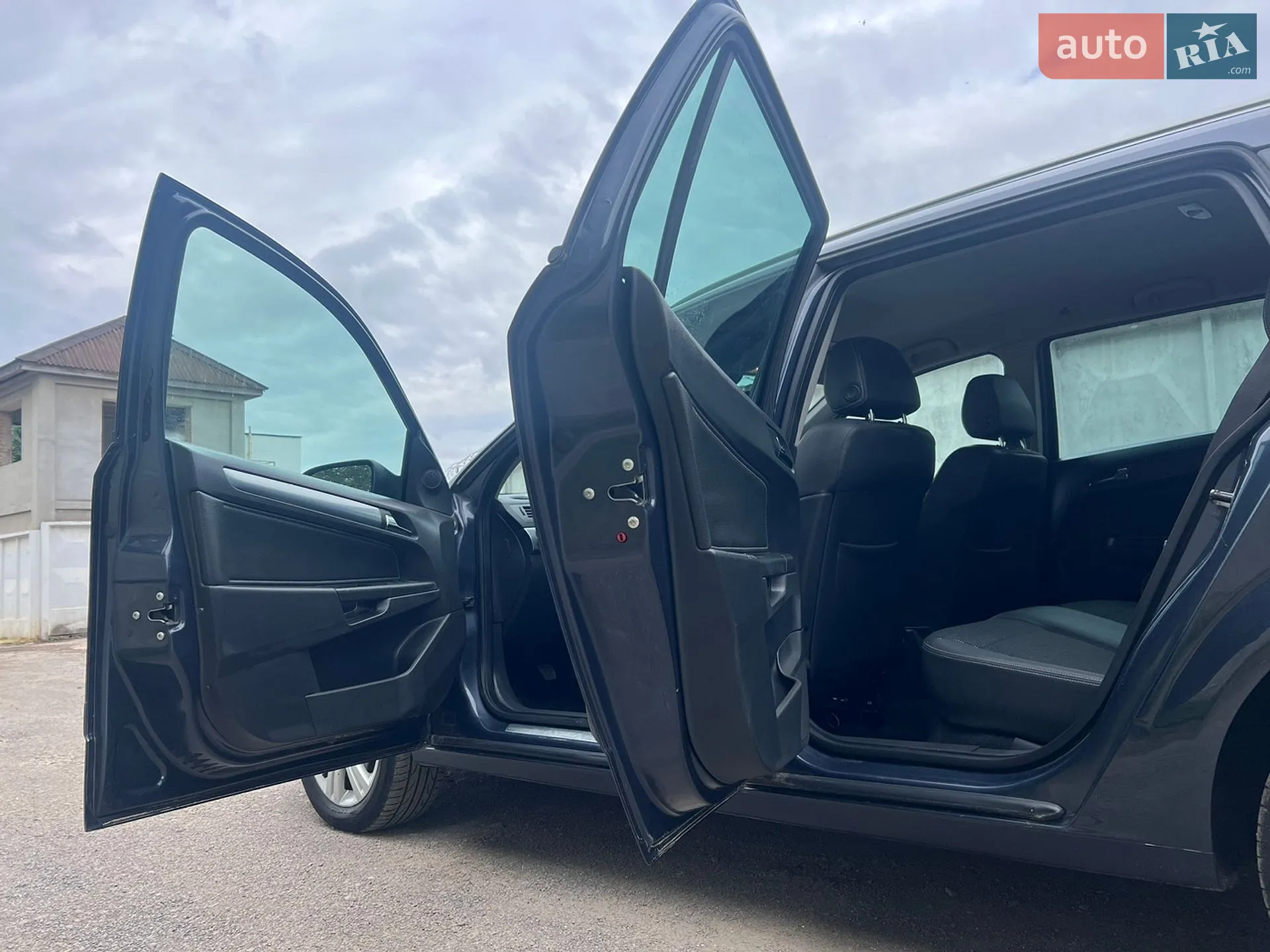 2010 Opel Astra - мініатюра 10