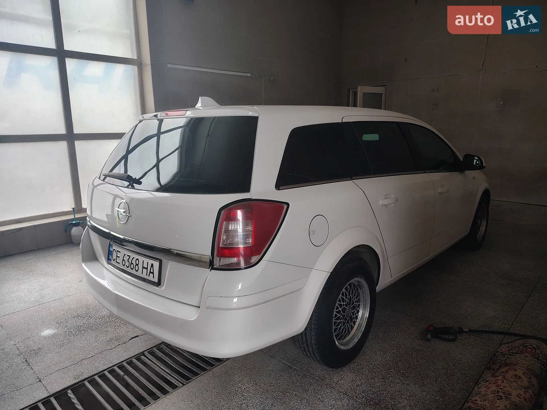 2010 Opel Astra - мініатюра 8