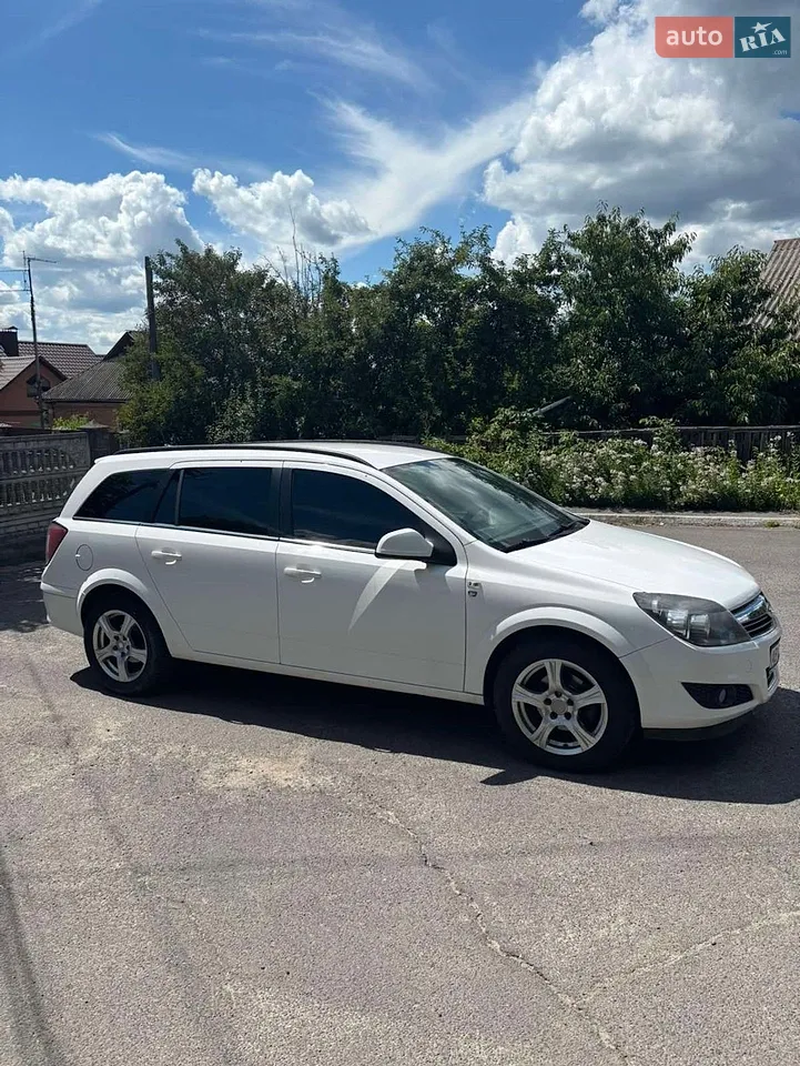 2011 Opel Astra - мініатюра 17