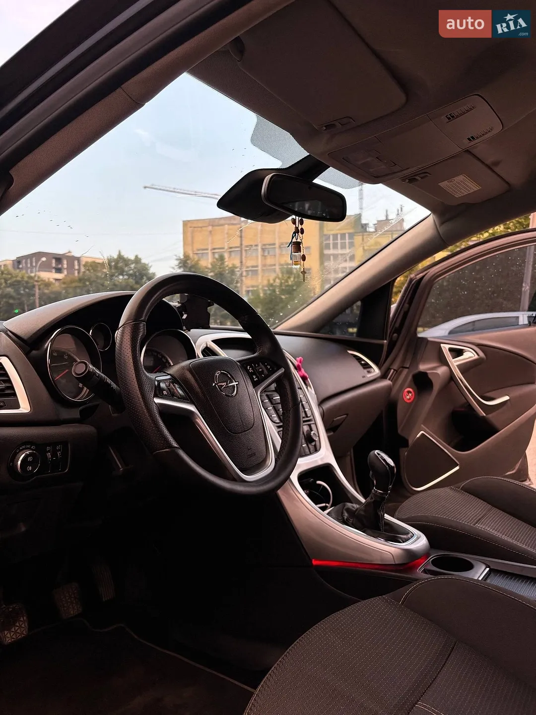 2010 Opel Astra - мініатюра 8