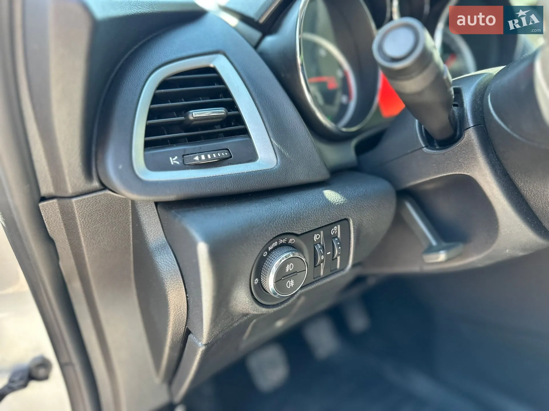 2011 Opel Astra - мініатюра 15