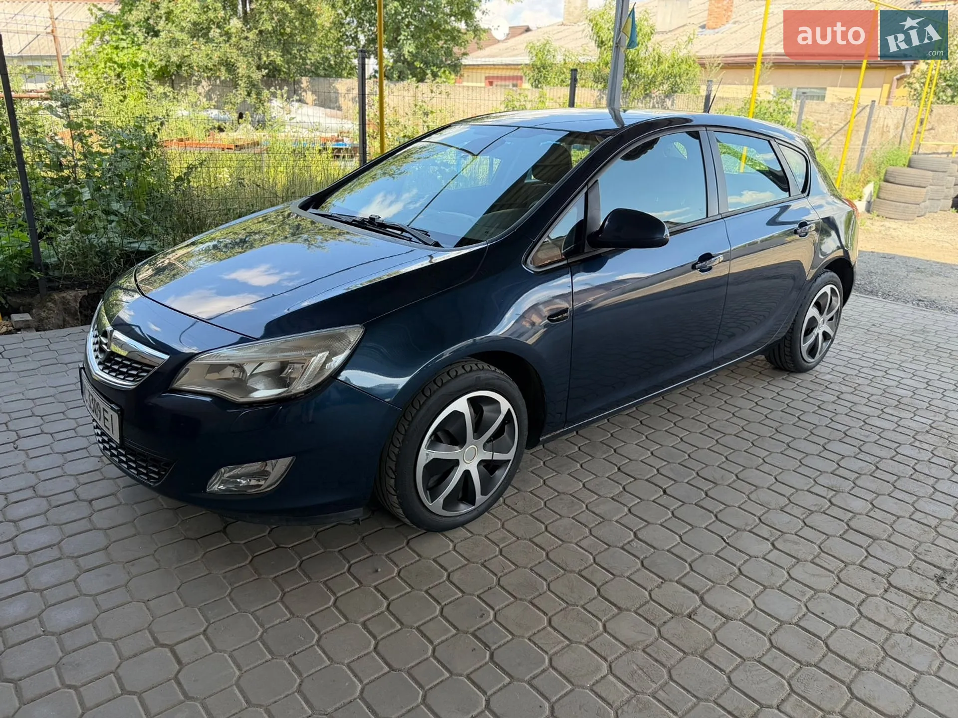 2010 Opel Astra - мініатюра 8