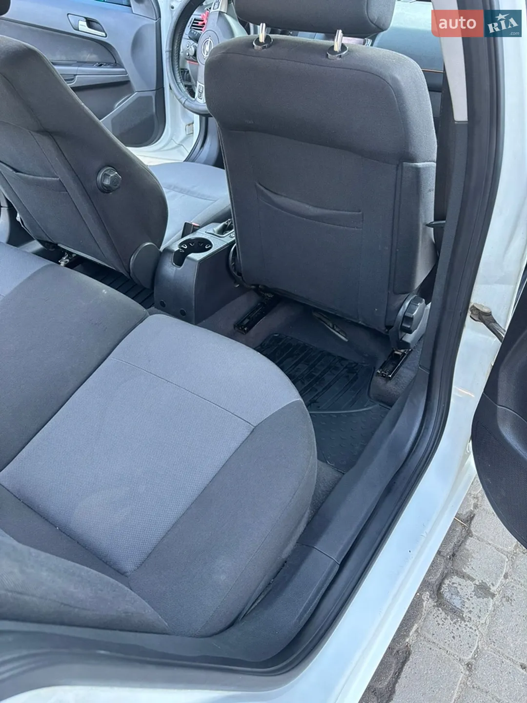 2010 Opel Astra - мініатюра 4