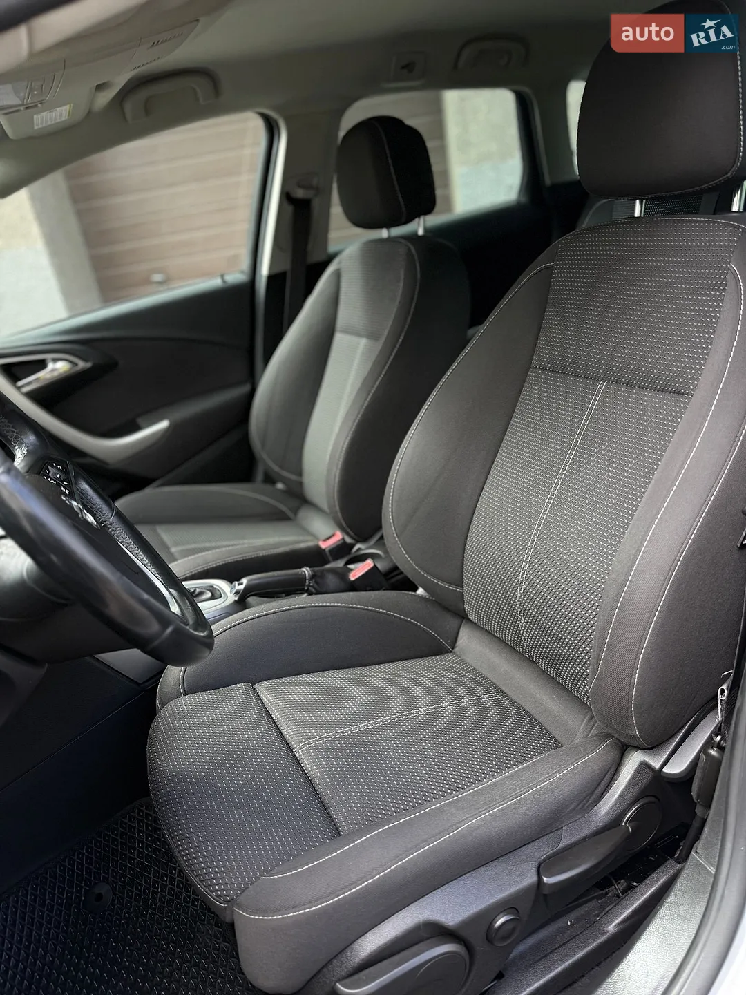 2011 Opel Astra - мініатюра 25