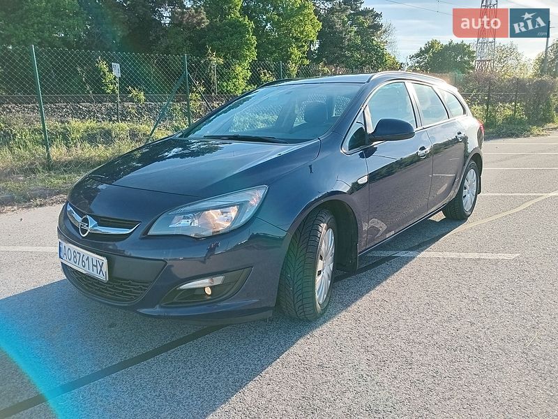 Универсал Opel Astra 2015 в Иршаве