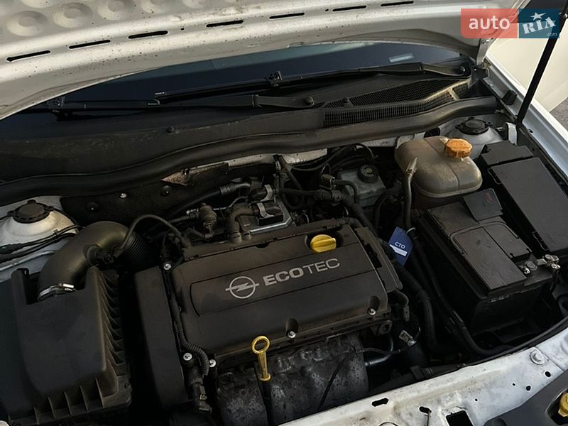 Универсал Opel Astra 2009 в Полтаве