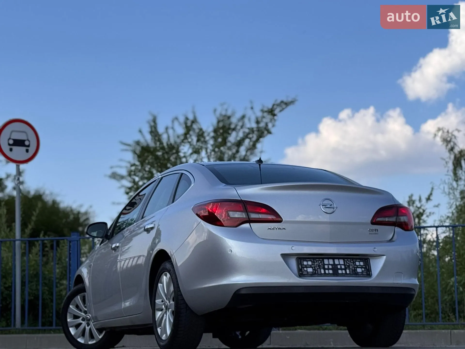 2013 Opel Astra - мініатюра 21