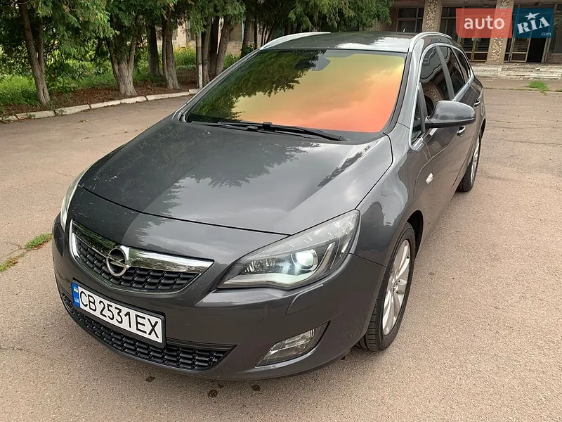 Opel Astra 2011