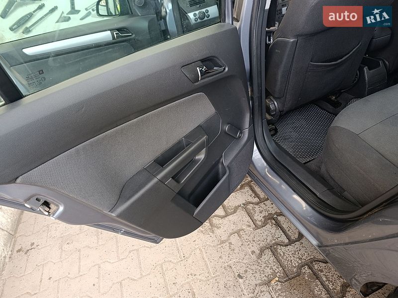 Хэтчбек Opel Astra 2006 в Хмельницком