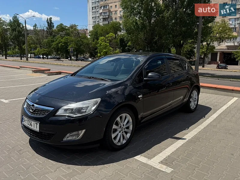Opel Astra 2012