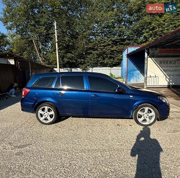 Listing photo 8