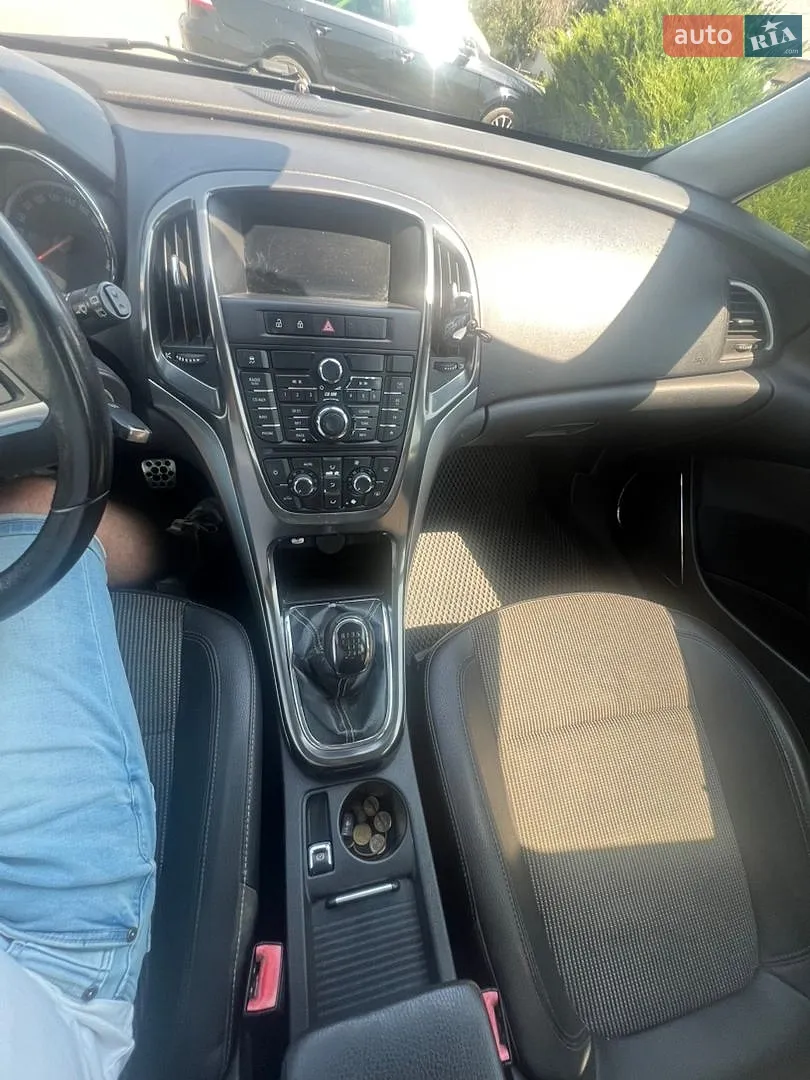 2010 Opel Astra - мініатюра 10