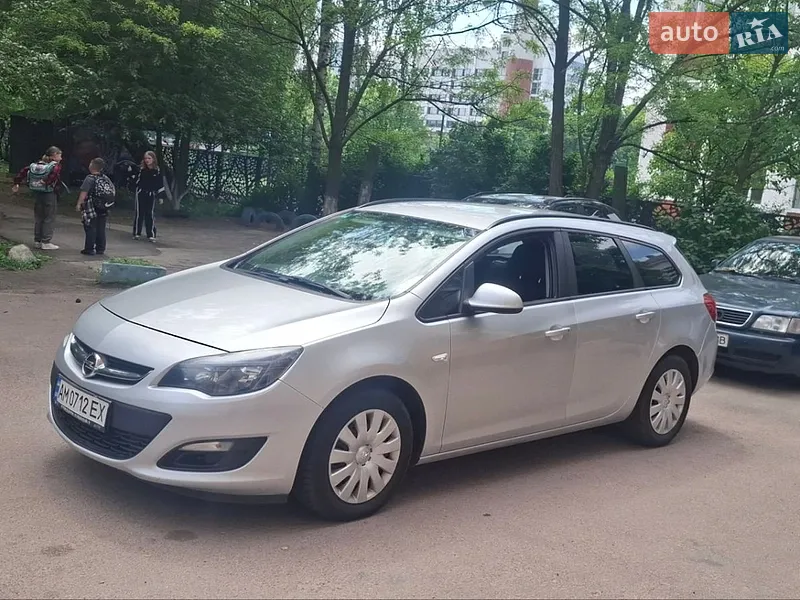 Opel Astra 2012