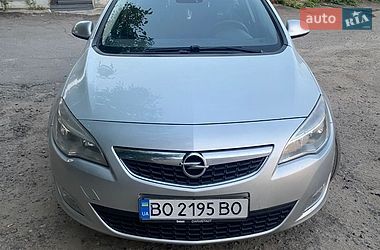 Универсал Opel Astra 2011 в Сумах