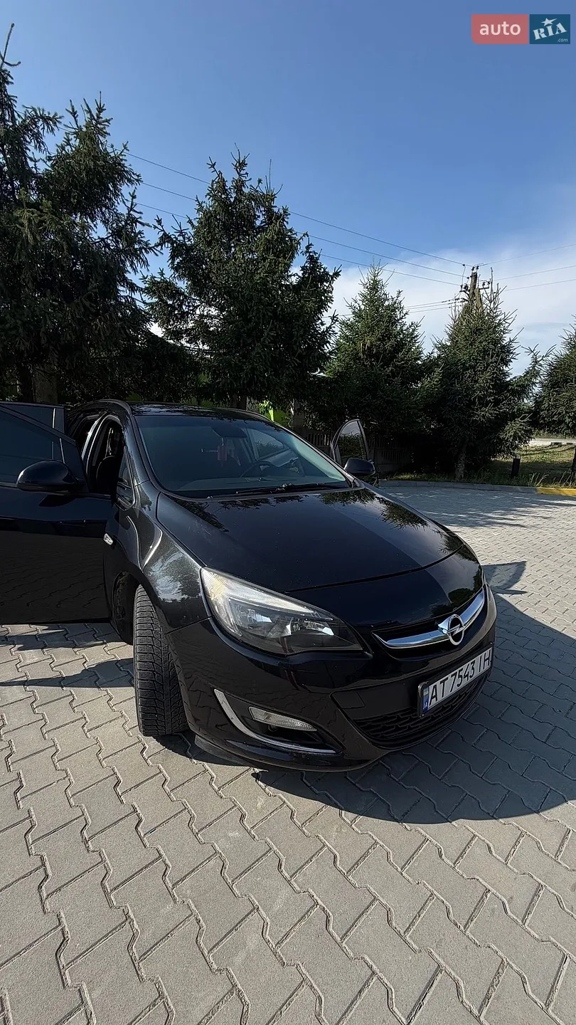 2012 Opel Astra - фото 1