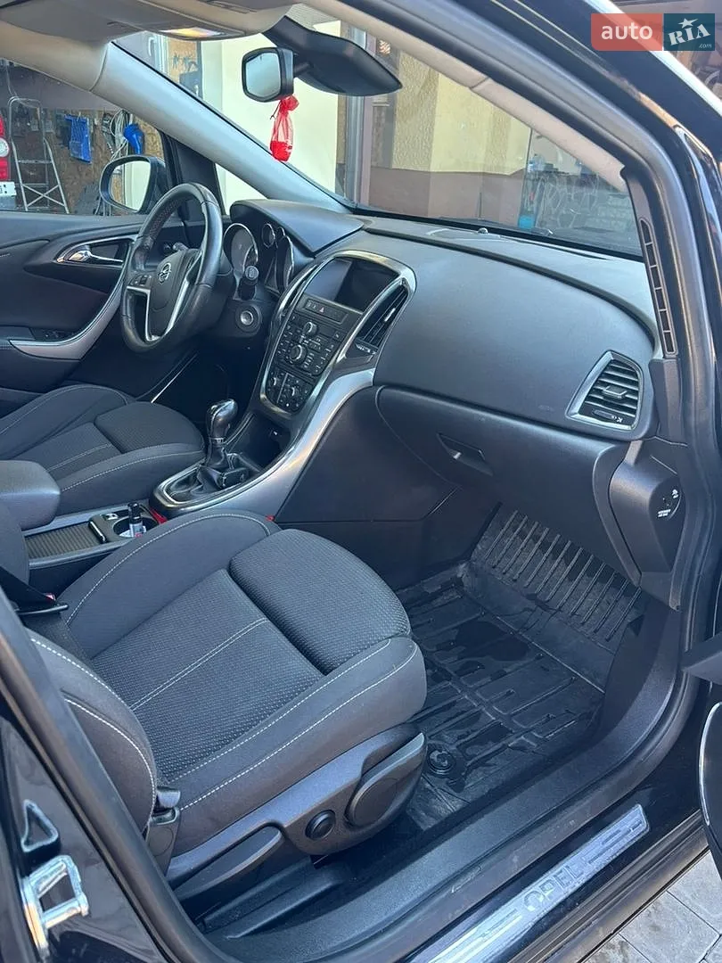 2011 Opel Astra - мініатюра 9