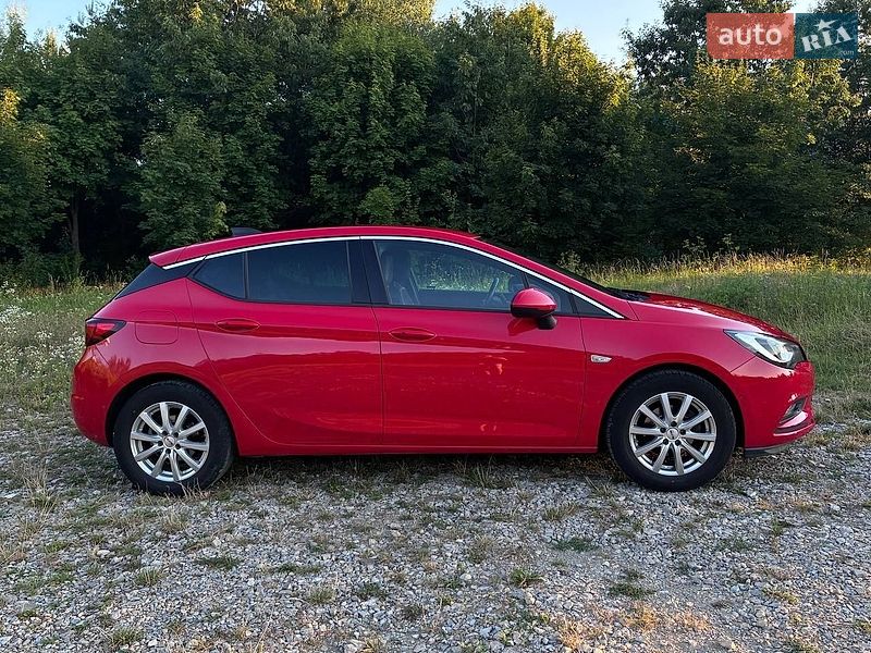 Хэтчбек Opel Astra 2016 в Ивано-Франковске