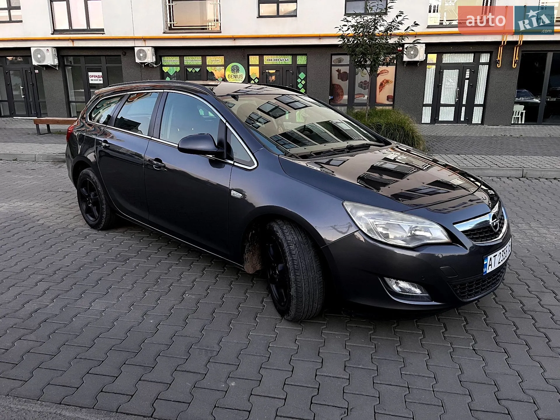 2011 Opel Astra - мініатюра 2