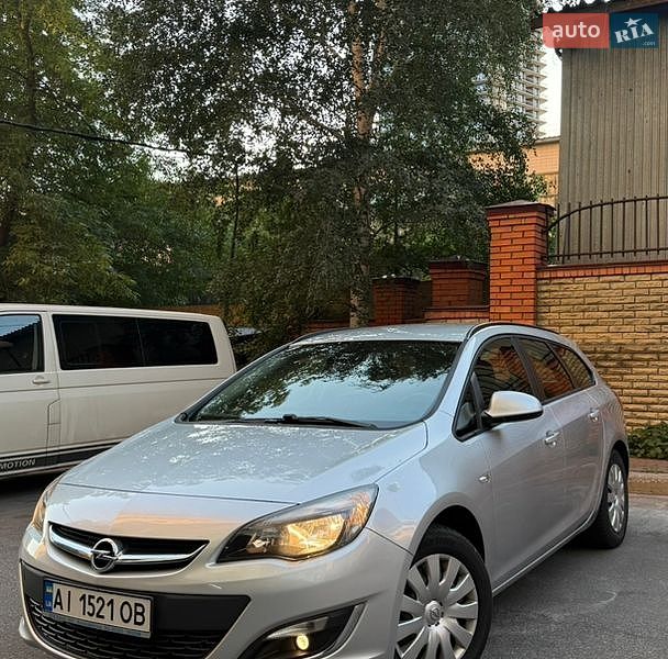 Opel Astra 2012