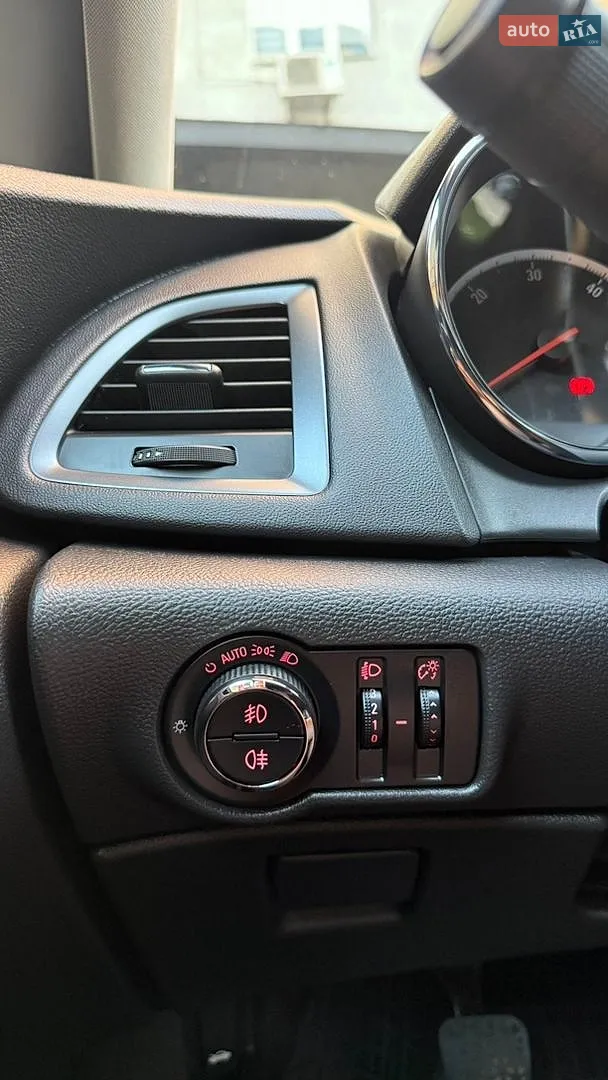 2012 Opel Astra - мініатюра 35