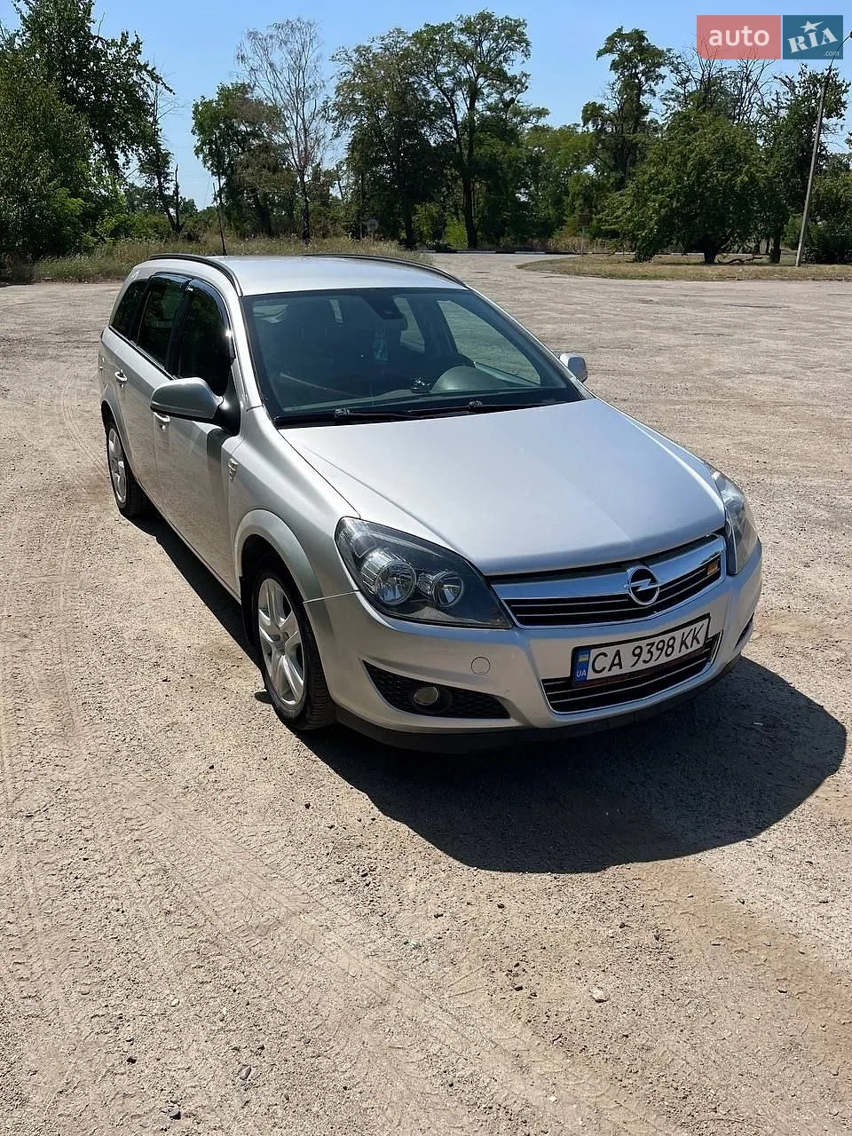 2010 Opel Astra - фото 1