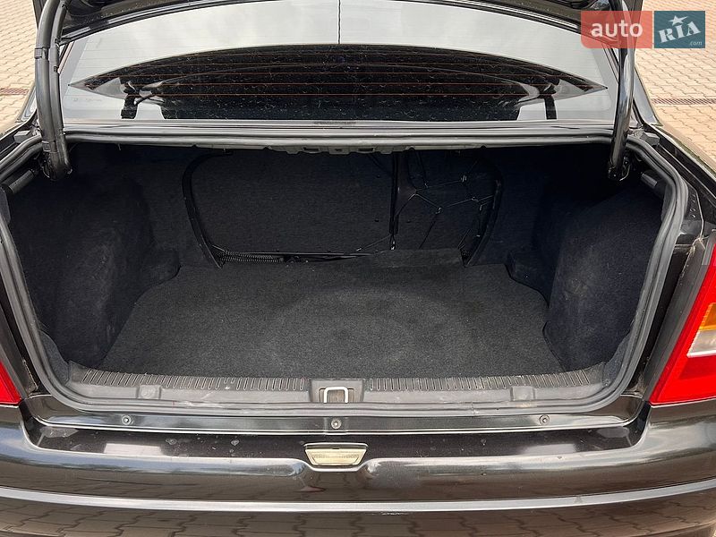 Седан Opel Astra 2007 в Миколаєві
