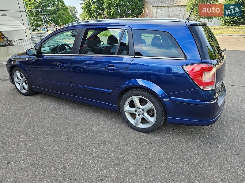 Универсал Opel Astra 2009 в Чернигове
