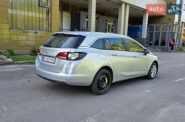 Универсал Opel Astra 2018 в Киеве