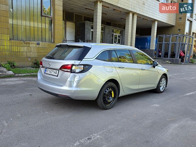 Универсал Opel Astra 2018 в Киеве